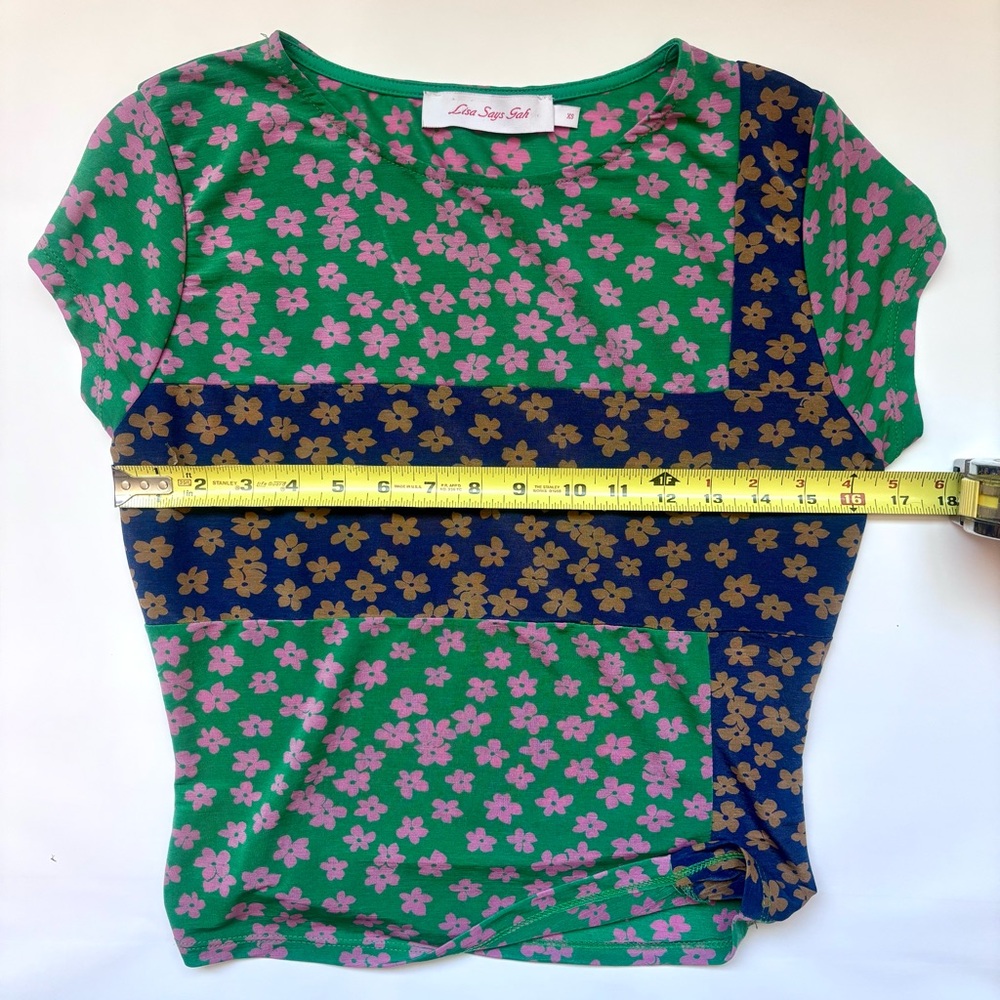Lisa Says Gah for UO Angie Floral Colorblock Tee, Green Pink and Blue, Size XS - Picture 2 of 15